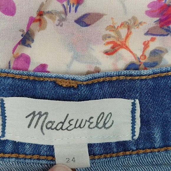 Madewell Nwot classic denim cut off cuffed shorts size 24 medium wash - Picture 10 of 11